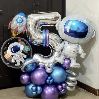 Set de 33 Globos Temáticos del Espacio Exterior con Cohete